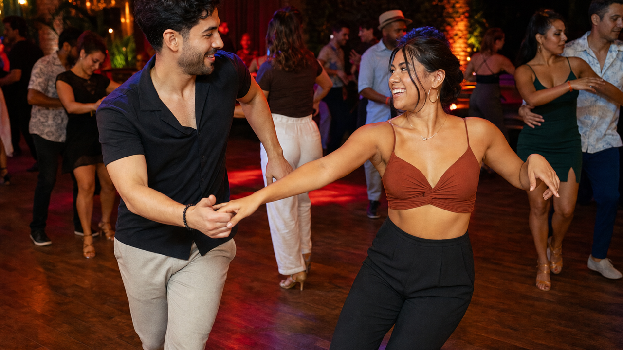 Salsa in Montreal dancing